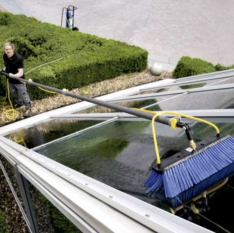 Nettoyage surfaces en hauteur