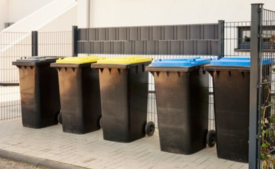 Escalier et rampes propres